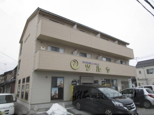 グレイスコートつる外観写真2