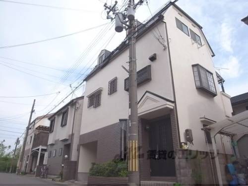 東向日駅より徒歩9分 築33年5ヶ月 3階建の賃貸物件