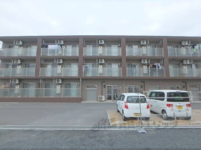 ＧＲＥＥＮ　ＡＷＡＹ外観写真1