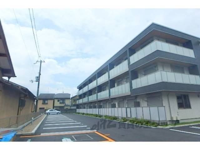 アイランド　トライコムト外観写真2