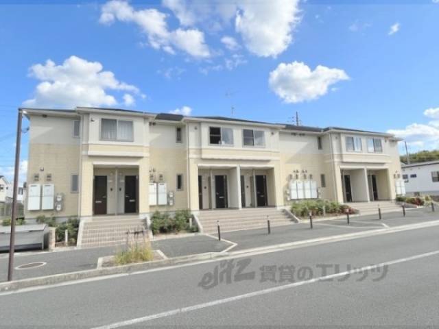 ロイヤルシャトー外観写真1