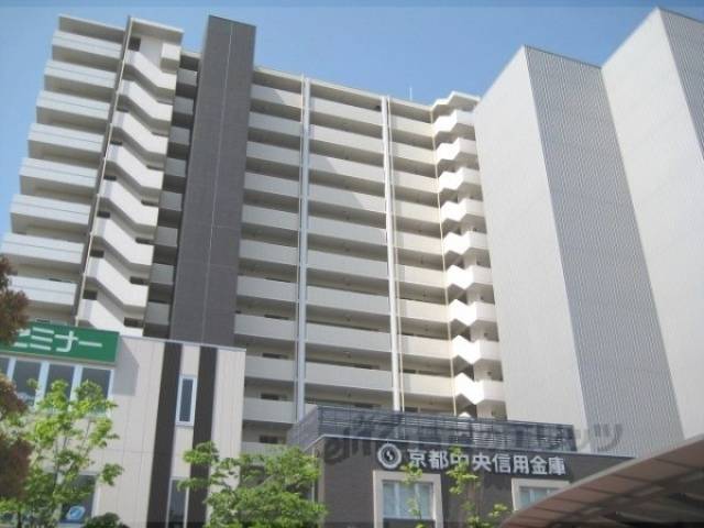 Ｂｒｉｌｌｉａ南草津駅前外観写真1