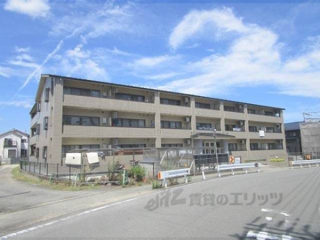 ロイヤルパレス馬堀外観写真1
