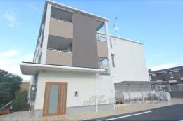 GLANZCLK  いちご館外観写真