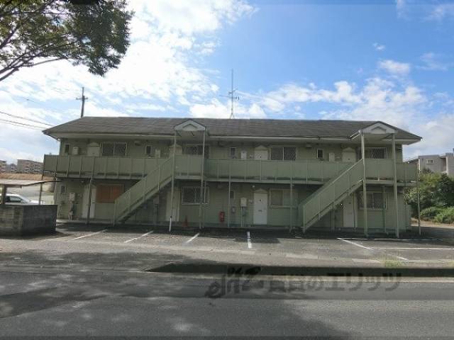 シャトル石山Ａ棟外観写真3