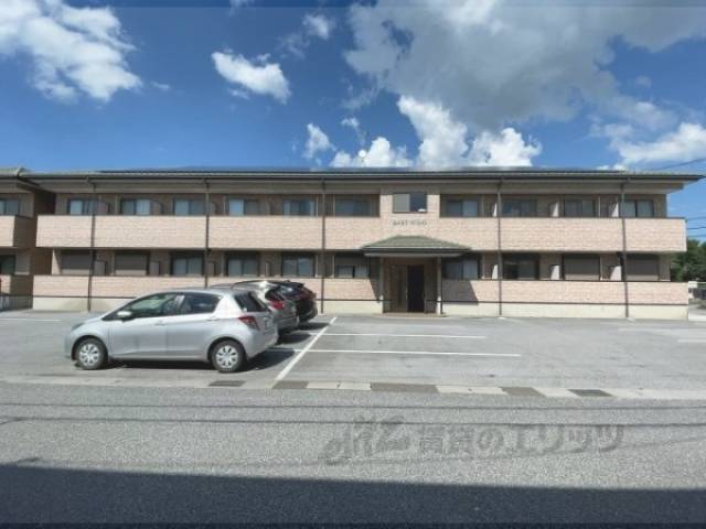 イーストウイング外観写真2