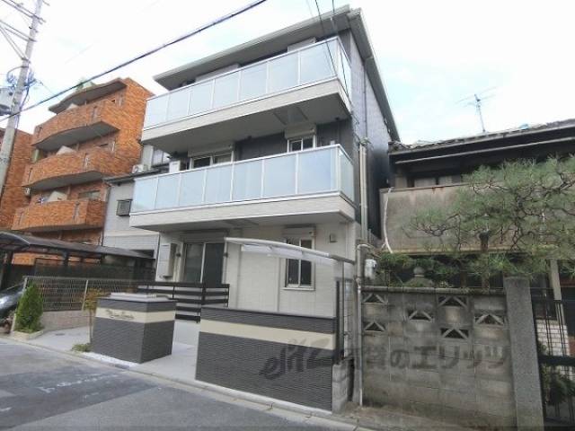 メゾンルノアール外観写真2