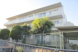 サンワロイヤルマンション２号館外観写真