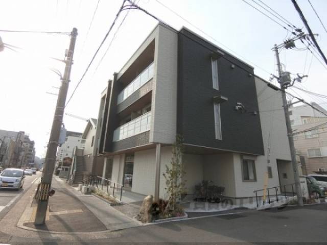 シャーメゾン佐貫外観写真1