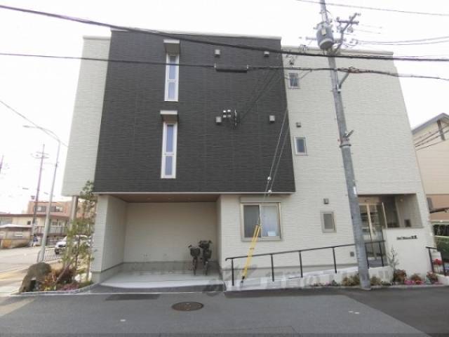 シャーメゾン佐貫外観写真2