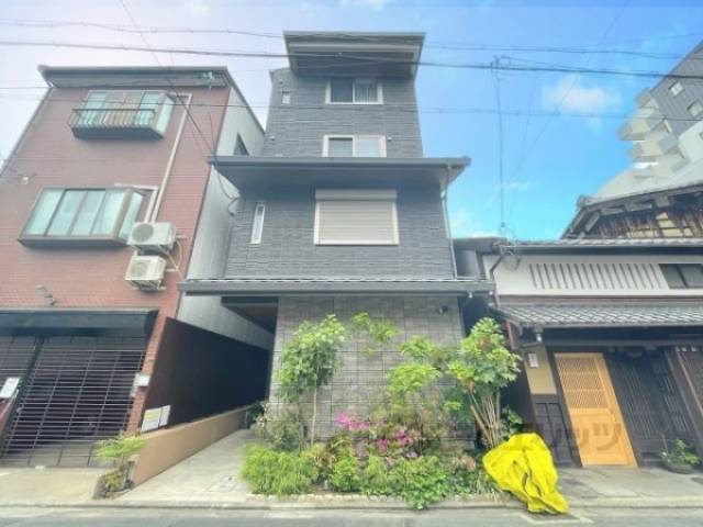 Ｃｏｍｆｏｒｚａ有隣外観写真1
