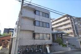 ラサール御所外観写真