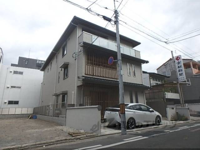グリシーヌ丸太町外観写真2