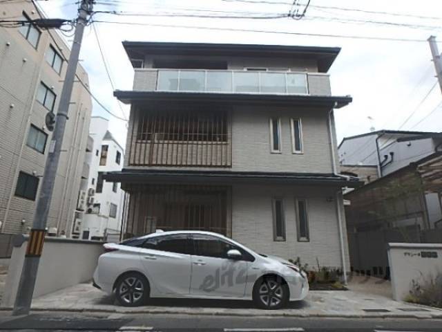 グリシーヌ丸太町外観写真3