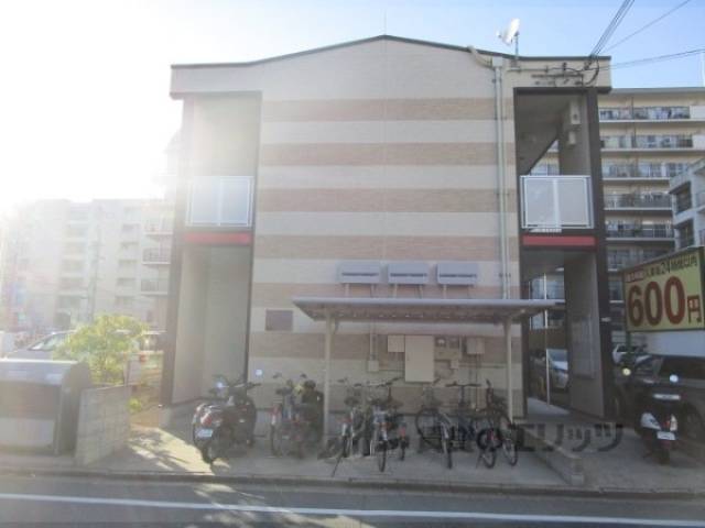 レオパレス奈良大宮外観写真1