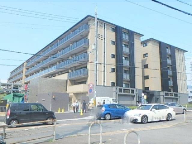 プレサンスレジェンド六地蔵215号室外観写真2