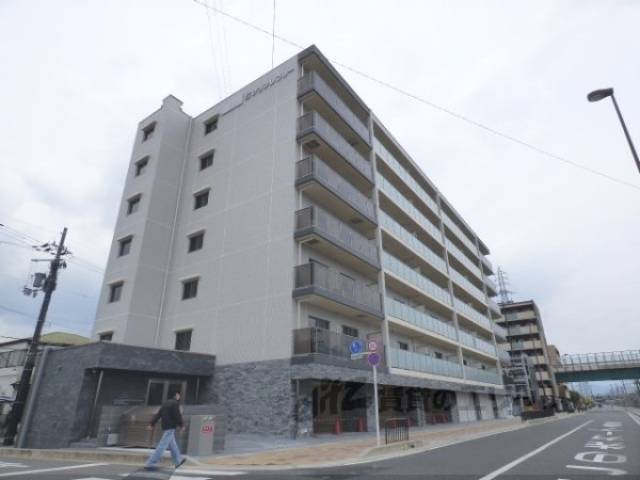 グランレブリー桂川グレイスレジデンス外観写真1