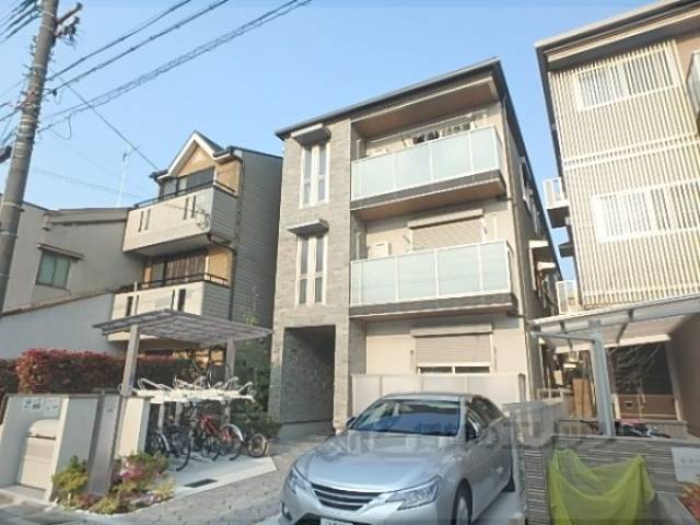 シャーメゾン八条外観写真1