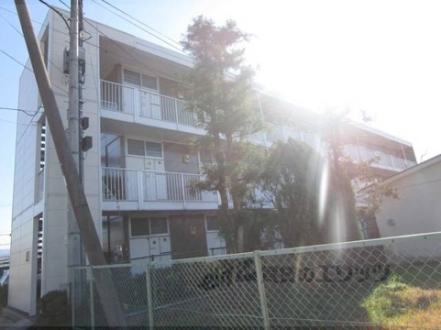 レオパレスシュピール外観写真3