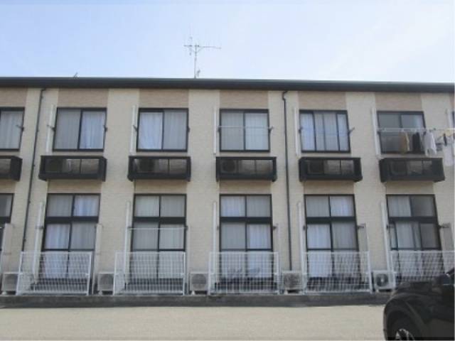 レオパレス嵐山２外観写真2