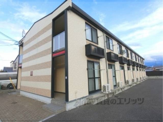 レオパレスプレマ　ダーラ外観写真1