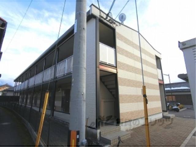 レオパレスプレマ　ダーラ外観写真3