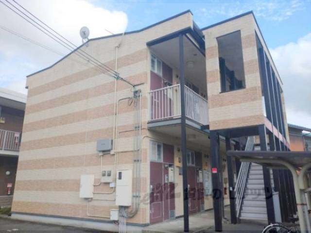 レオパレス八日市２外観写真3