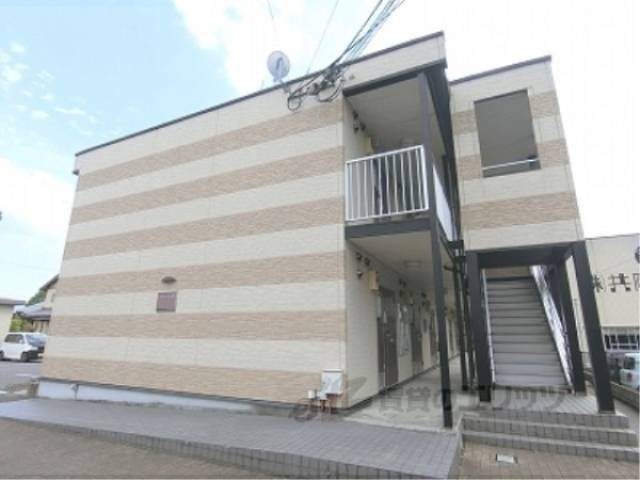 レオパレスザ　ストリングス外観写真2