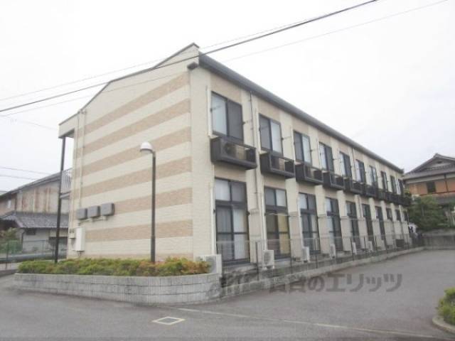 レオパレスポケット外観写真2