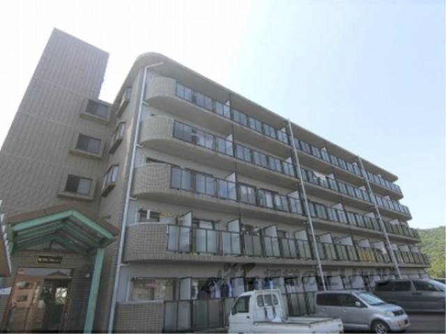 ロイヤルパレス外観写真2