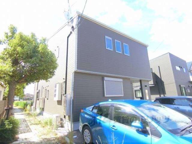 Ｄ-ＨＯＵＳＥ外観写真2