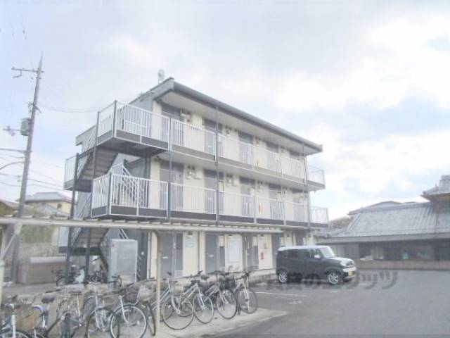 レオパレスEAGLE南丹外観写真2