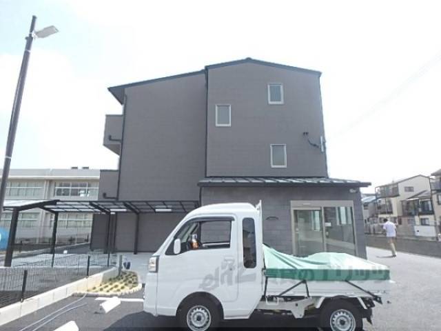 アークリード太秦外観写真3