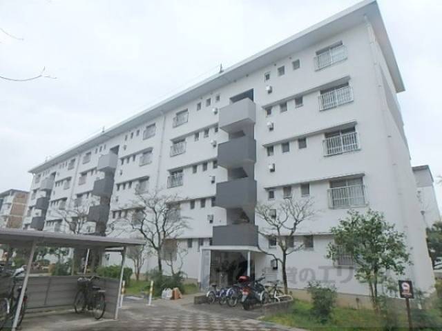 桃山南団地24号棟外観写真1