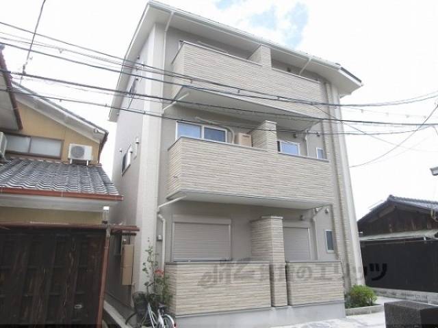 ハーモニーテラス深草坊町外観写真1
