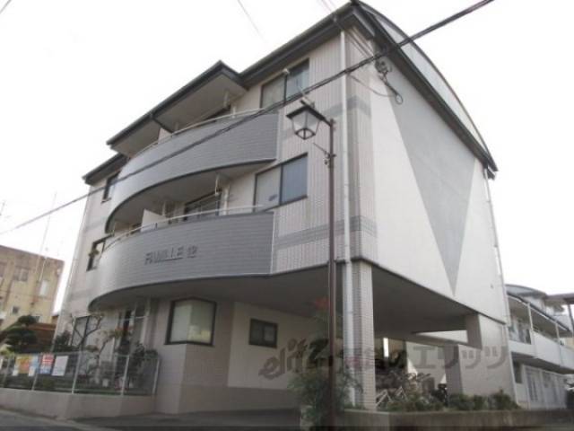 ファミール12外観写真1