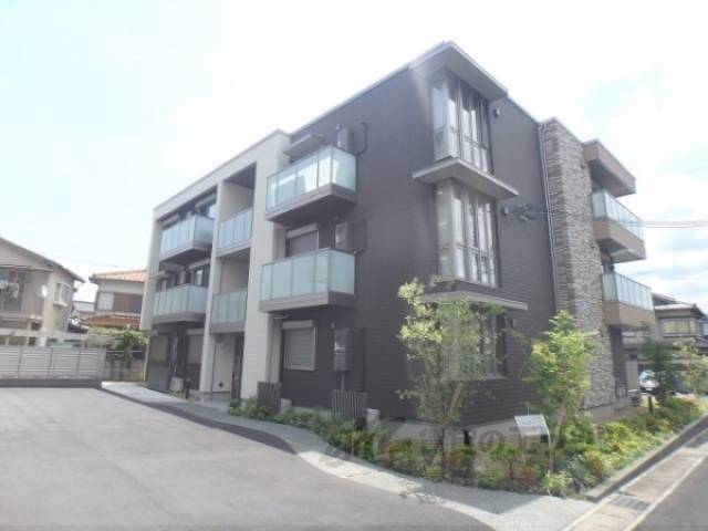 プレミアス大津京外観写真1