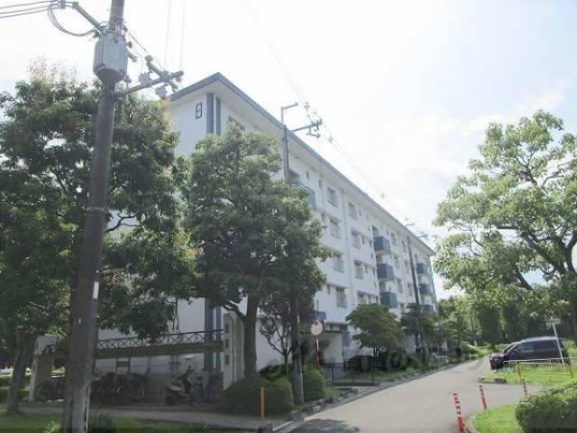 保津川団地８号棟外観写真2