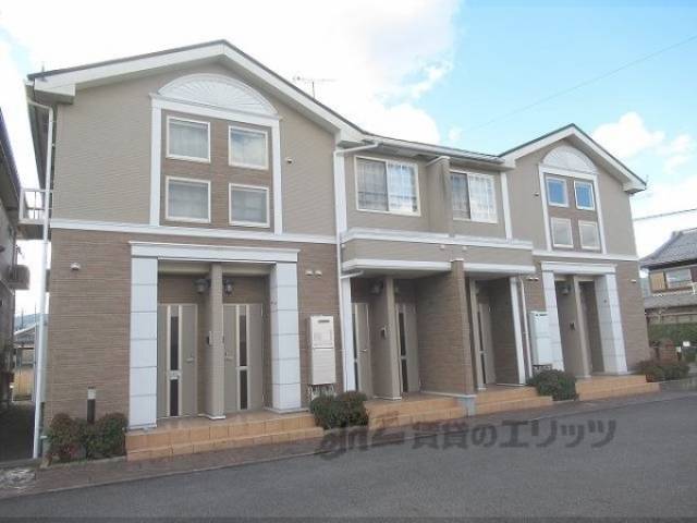 ストロベリーフィールズ２番館外観写真1