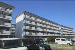 保津川団地１１号棟外観写真
