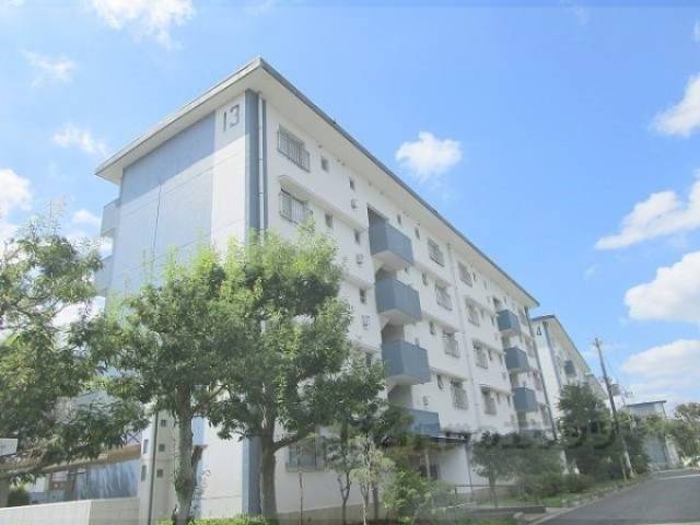 保津川団地１３号棟外観写真1