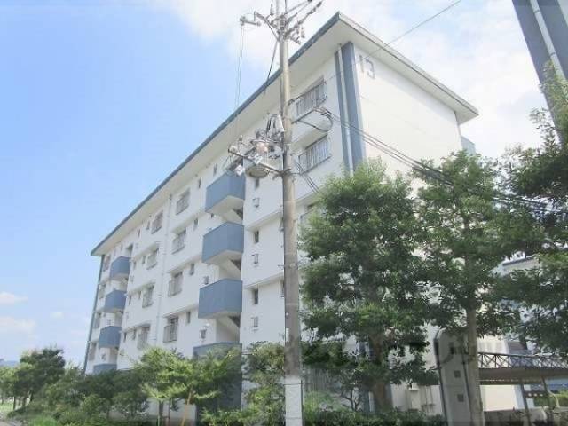保津川団地１３号棟外観写真2