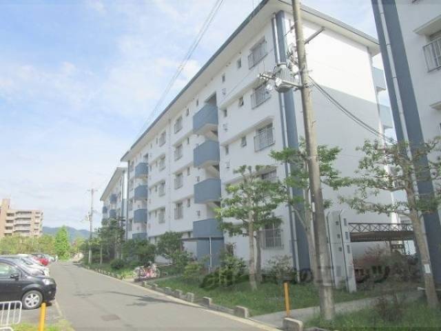保津川団地１４号棟外観写真2