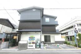  WISHBONE鞍馬口大宮外観写真