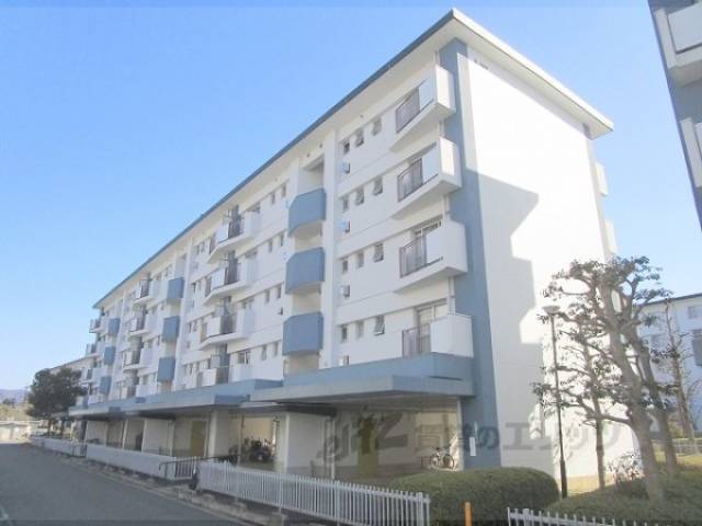 保津川団地１７号棟外観写真2