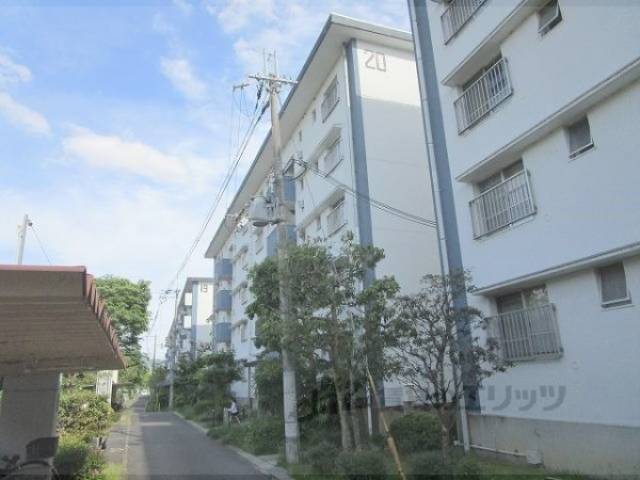 保津川団地２０号棟外観写真2