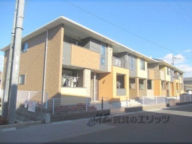 ラズベリー　コート外観写真2