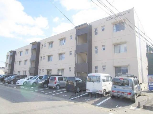 カルフール５外観写真1