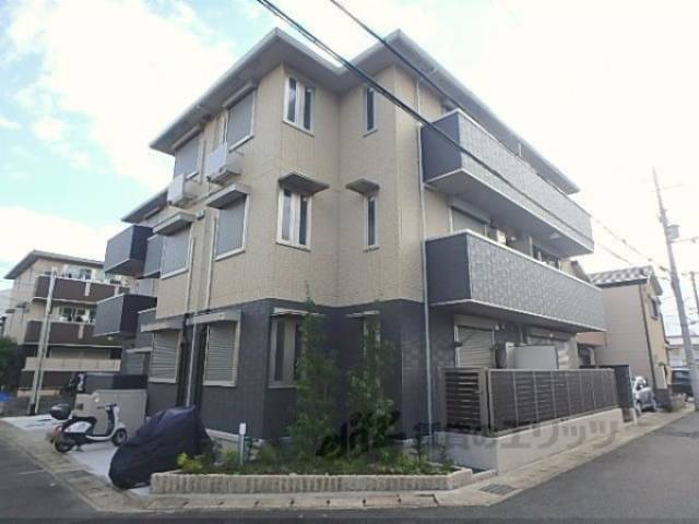 グレイス嵯峨外観写真2