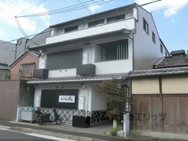 ボチボチ烏丸外観写真1